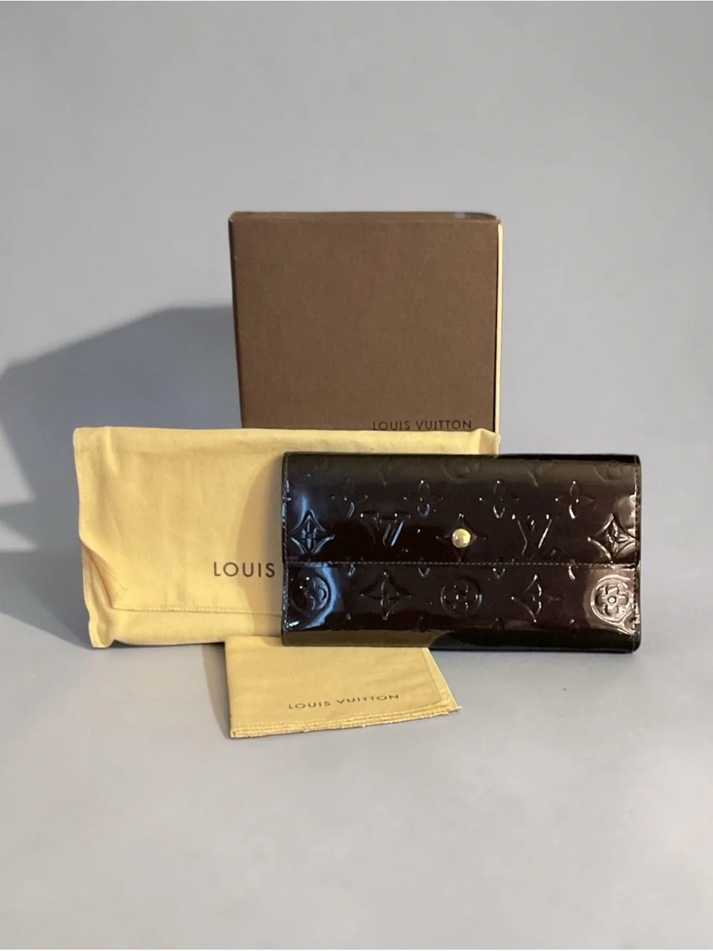 Louis Vuitton Vernis Patent Wallet in Glossy Chocolate Brown